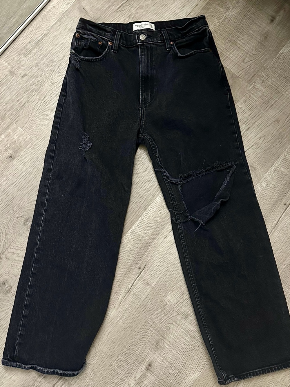 Abercrombie & Fitch 90s relaxed high rise bla k jeans